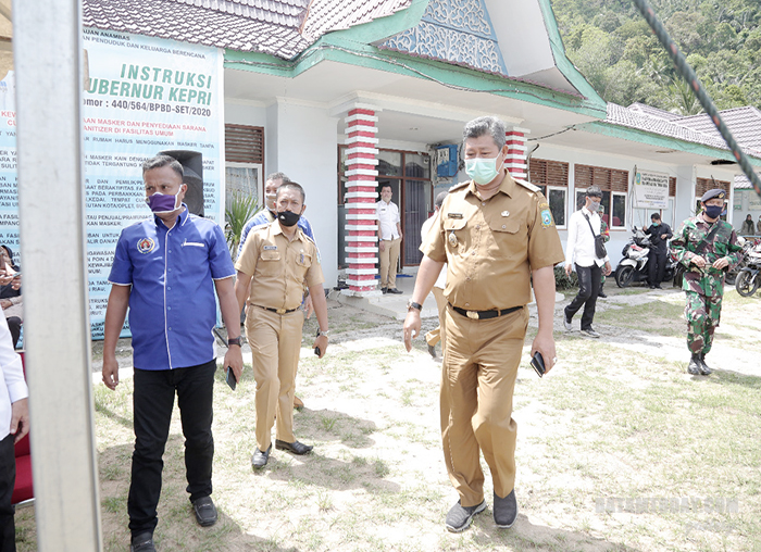 Ketua PWI Kepulauan Anambas menyambut kedatangan Bupati Kepulauan Anambas